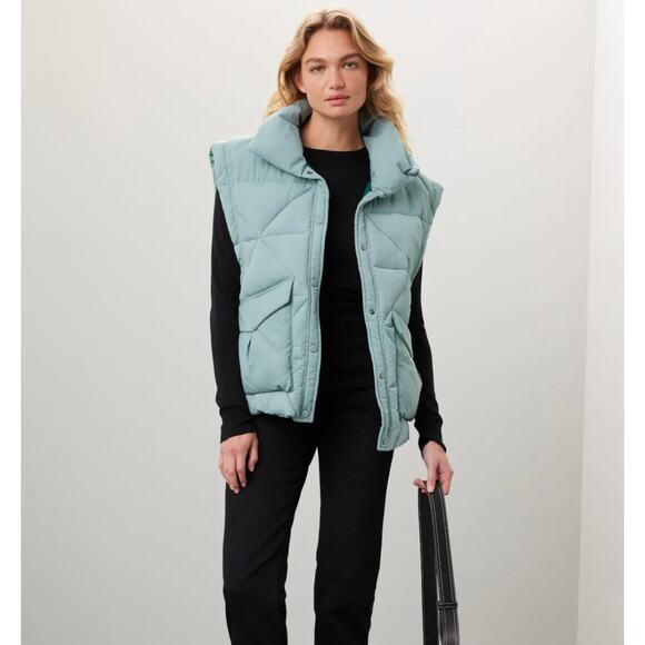 OOFWear Vest Womens 46 Medium 8 Blue Puffy Quilted Insulated Oversized - Picture 1 of 16